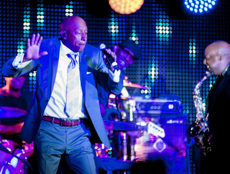 Jeffrey Osborne tears it up on stage with his band. DENY HOWETH PHOTO