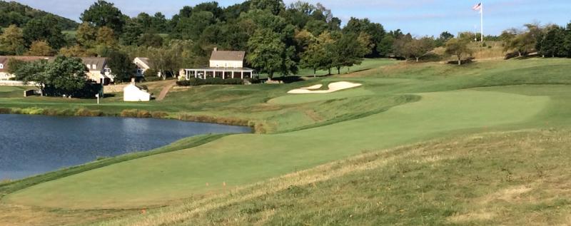 The eighth hole on the Old Course at Stonewall, site of the 2016 U.S. Mid-Amateur Championship. A steep drop-off in the left rough gave many competitors fits on this difficult hole. FRITZ SCHRANCK PHOTO