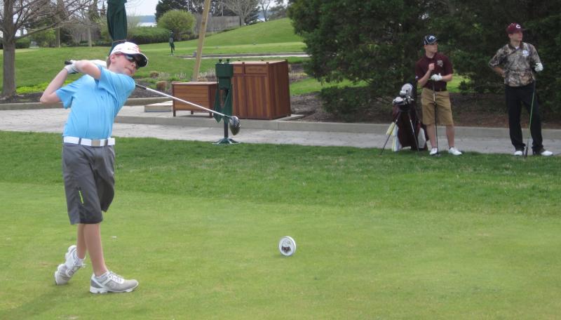 Cape golfer Michael Bollig’s tee shot on the first hole during the April 12 tri-meet against Concord High and Milford High. Bollig has contributed several scores to the Vikings’ match totals this year. FRITZ SCHRANCK PHOTO