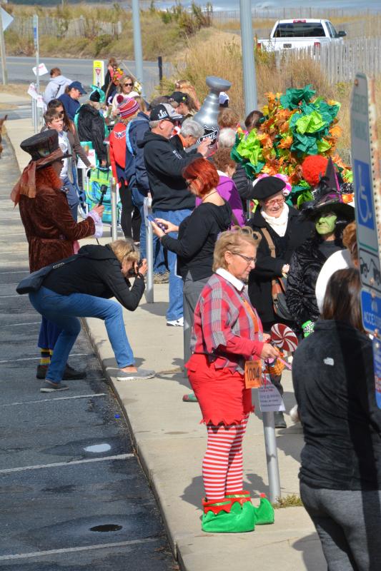 Parade entrants line up at the north end of the Boardwalk. RON MACARTHUR PHOTO