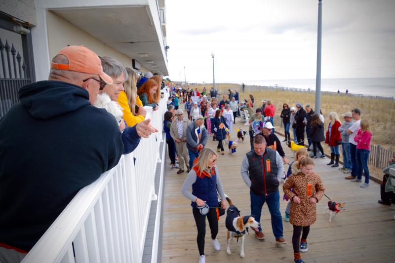 Parade watchers line the route along the northern end of the Boardwalk. RON MACARTHUR PHOTO