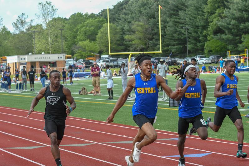 Sussex Central’s Mahki Herring and Andre Teagle went 1-2 in the 100 meters and 200 meters at the Henlopen Conference Championships, piling up 36 team points.