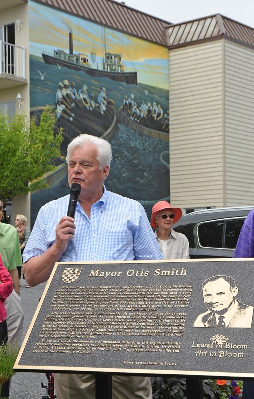 Mayor Ted Becker discusses the contribution Otis Smith made to the Lewes community.