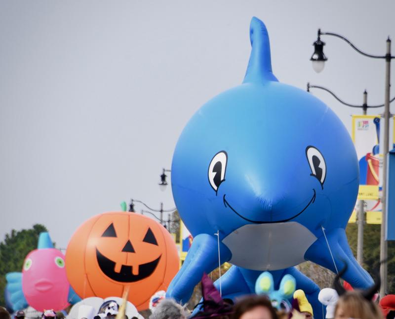 Balloons line the Sea Witch Costume Parade route. RON MACARTHUR PHOTO