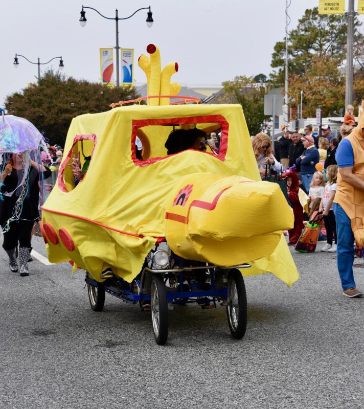 The Beatles yellow submarine rolls along the parade route. RON MACARTHUR PHOTO