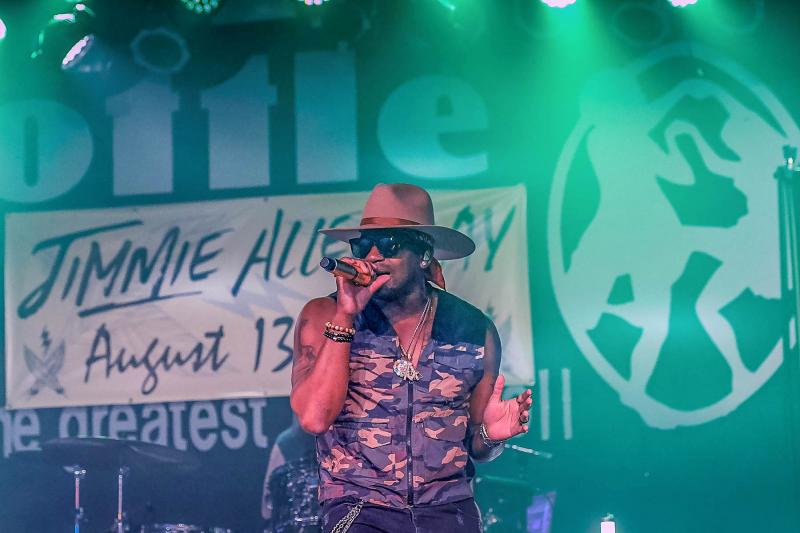 Jimmie Allen wows the crowd with a hit from his album “Mercury Lane.”