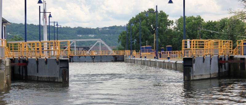 Here’s what a full lock looks like after we’ve passed through and the gates are closing.