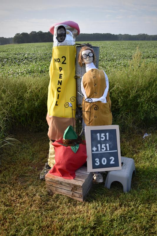 With another creative look, in 2019 the Pole Family ushers in the start of the school year.