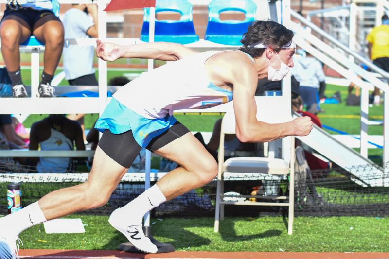 Ben Clifton starts the 400 meters.