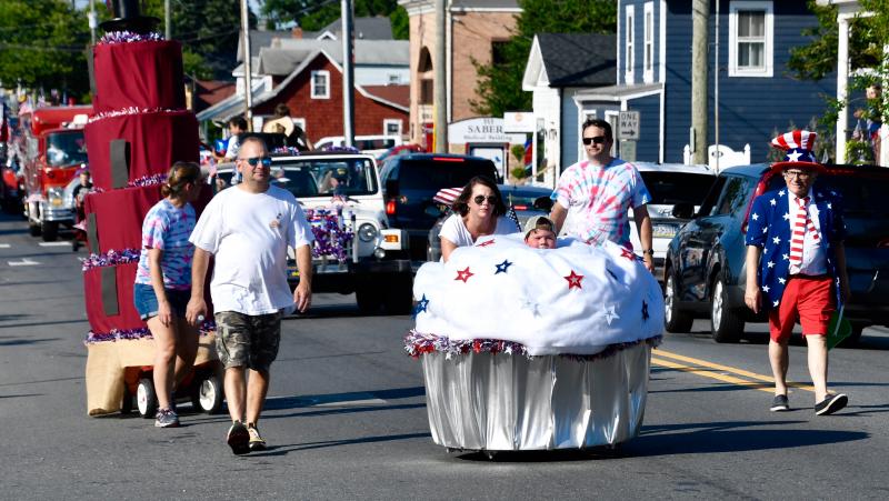 Yeah, it’s a cupcake rolling along the parade route on Savannah Road.