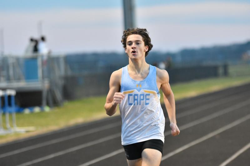 Ben Clifton wins the open 800.