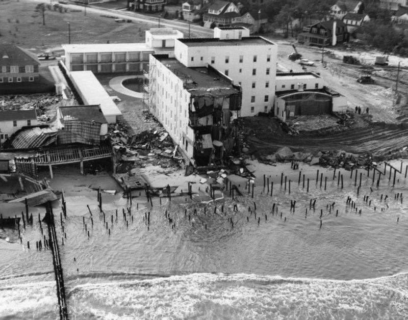 In this iconic photo from the Storm of ‘62, the front section of the Henlopen Hotel along the Rehoboth Beach Boardwalk is in ruins. DELAWARE PUBLIC ARCHIVES PHOTO
