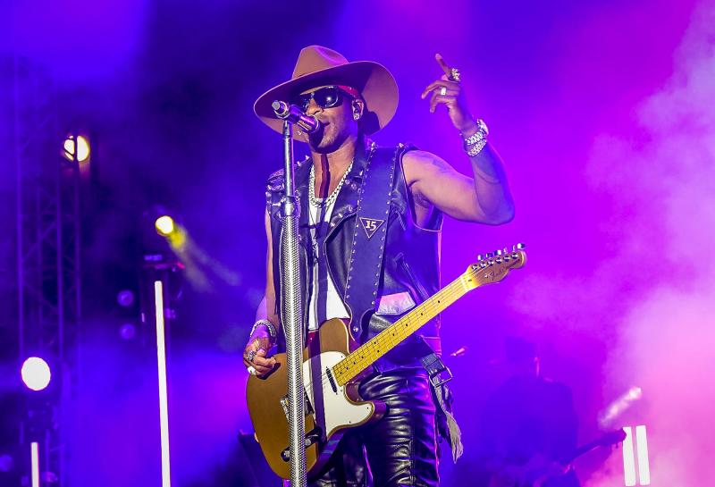 Jimmie Allen sings “Boy Gets a Truck.” DAN COOK PHOTOS