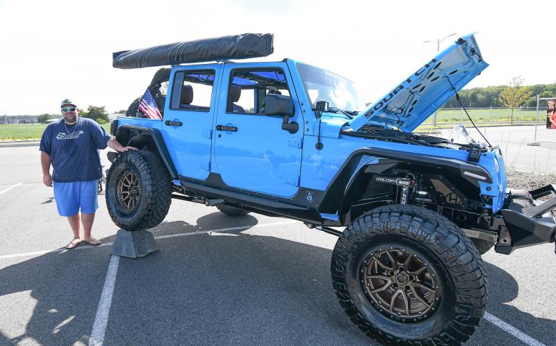 Kyle Hammond displays his 2017 S Jeep.