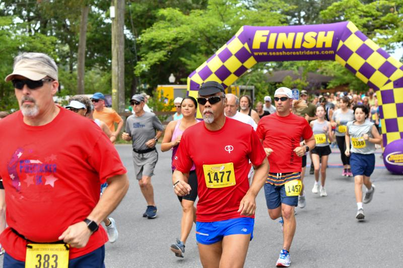 The start of the Firecracker 5K at Grove Park in Rehoboth Beach. DAVE FREDERICK PHOTOS