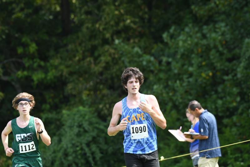 Mattox Rineer ran a 20:25 5K in the JV boys’ race at the Lake Forest Invitational.