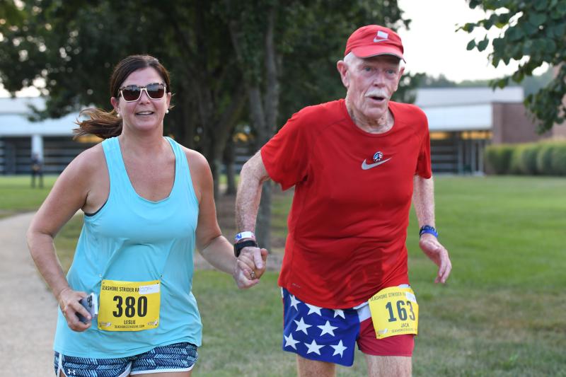 Leslie Mergner and Jack Vassalotti finish together in 40:42.