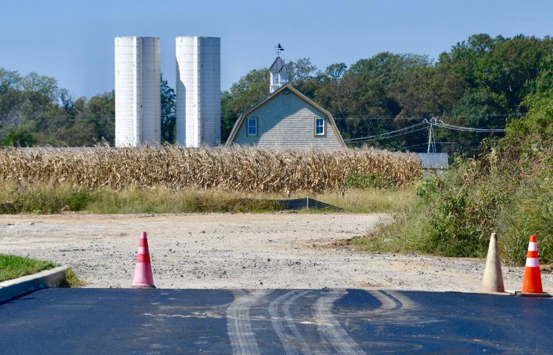 Over the objections of Governors residents, the Sussex County Planning & Zoning Commission has upheld a site plan that includes interconnectivity linking the Lewes subdivision with the upcoming Village Center shopping complex and Kings Highway.