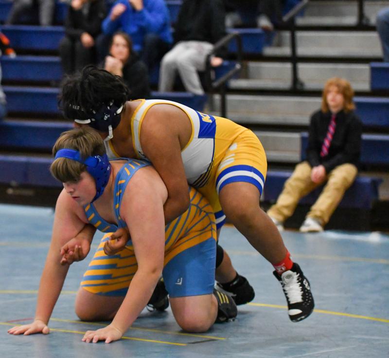 Miguel Soto rides Wyatt Graviet with his hands unlocked.