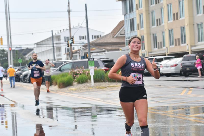 Kari Seto completed the 5K in 23:24.
