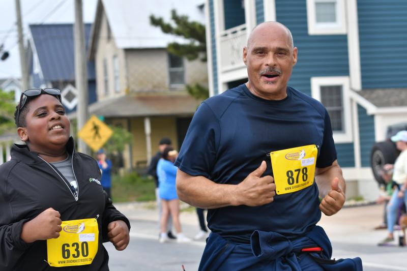 Ron Cirwithian (Cape Class of 1986) completes the DQ Dash 5K with his grandson Cannon Cirwithian. DAVE FREDERICK PHOTOS