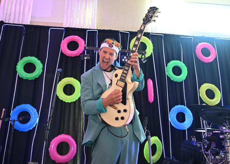Taylor Knox of Decade80 hams it up for the camera.