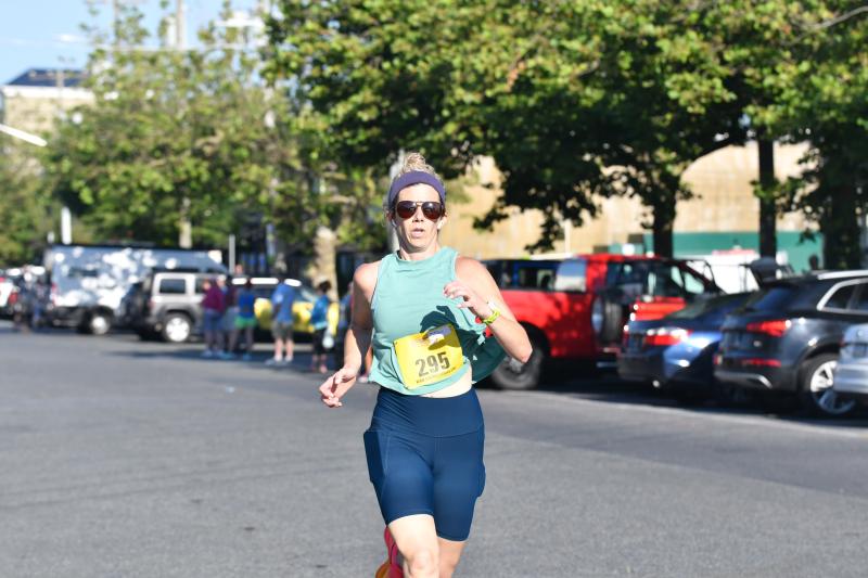 Melissa Wiley cruises to a time of 20:21.