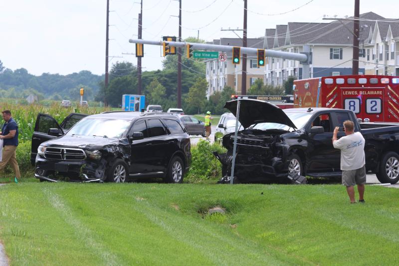 A Secret Service Dodge Dodge Durango, left, and a pickup truck were involved in the crash. Both ended up on the side of Route 9 facing east.