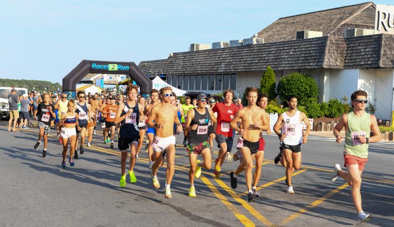 More than 500 runners take off for the Dewey Beach Liquors 5K. DAVE FREDERICK PHOTOS