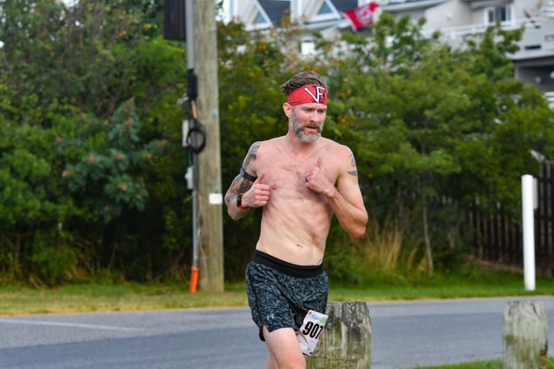 Bryan David wins the Summer’s End 5K in 18:26.
