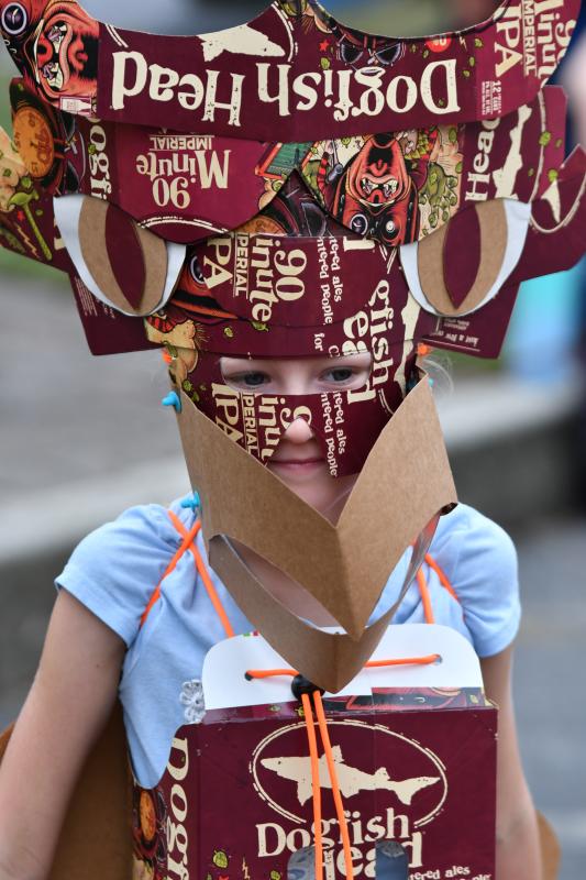 Young girl with a Dogfish Head.