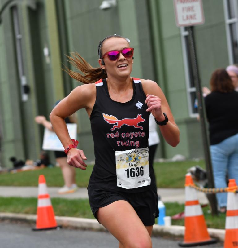 Sadie Flynn of Oklahoma City, Okla., wins the women’s race in 24:46.