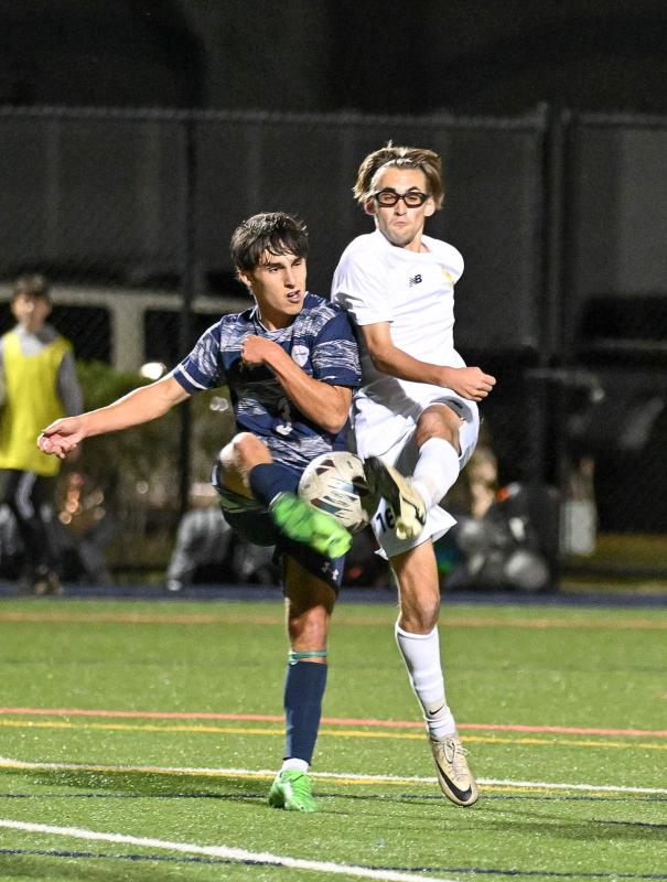 Seahawks senior McKenna Danahy jousts for possession with Cape’s Cardin Benjamin.