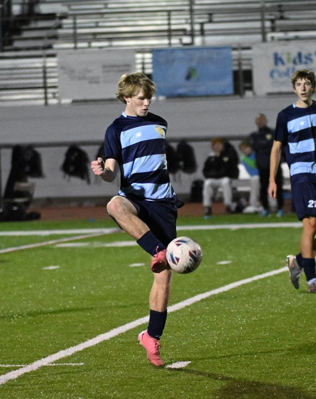 Cape senior Brady Spiegel controls a high bouncer in the midfield.
