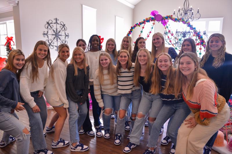 Cape hockey players rock their new Nike shoes. DAVE FREDERICK PHOTOS