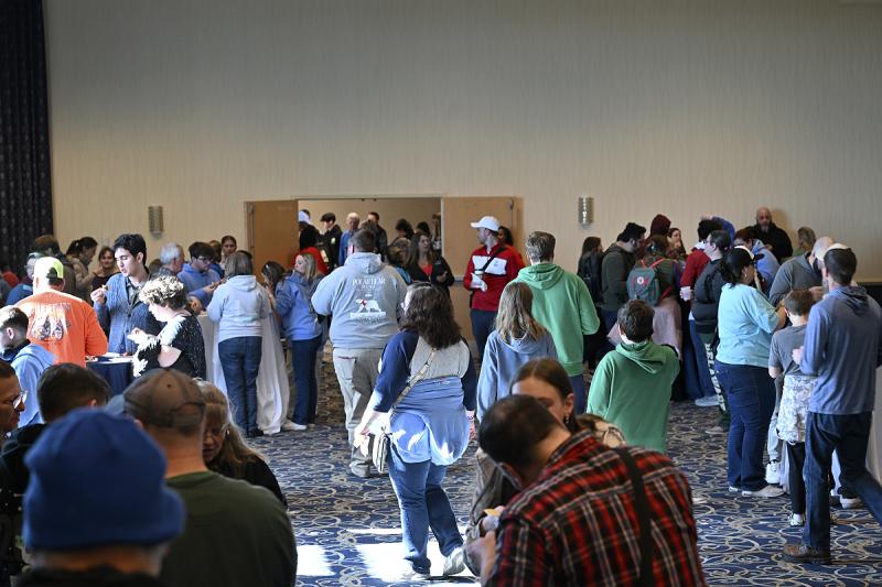 The hall was busy, but the crowd kept flowing.