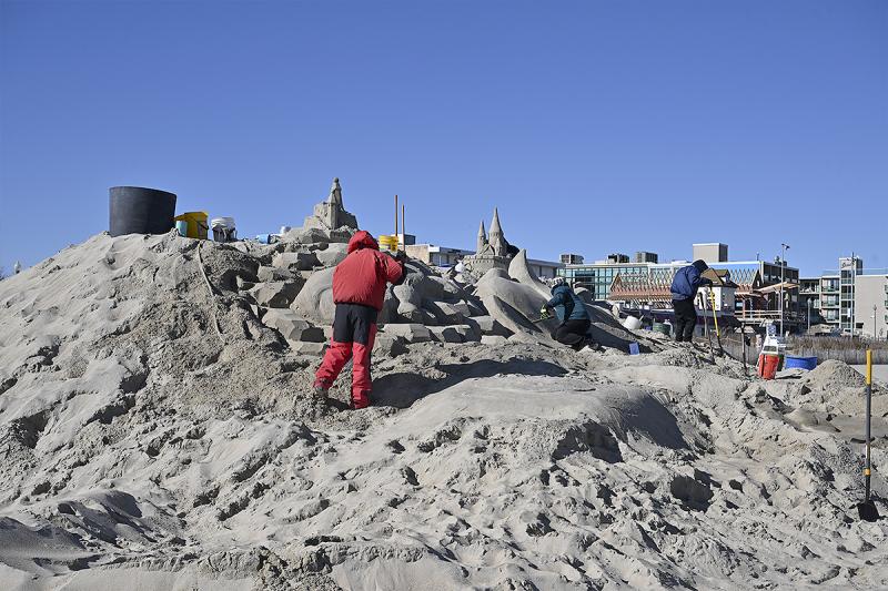Andy West and his sand bears work hard despite windy conditions.