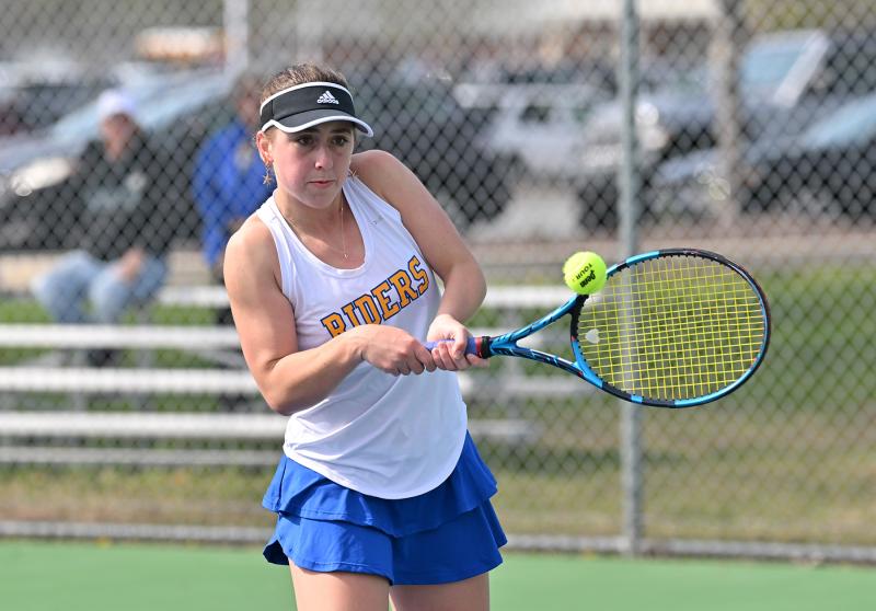 Caesar Rodney’s Gracie Clark wins at first singles.