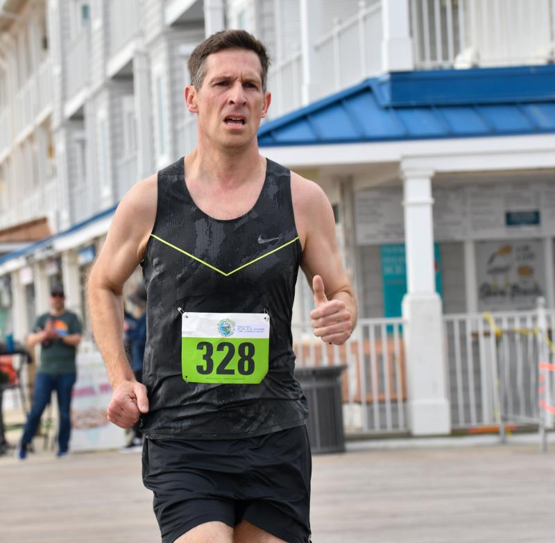 Race winner Sean Nagorny from Kitty Hawk, N.C., flies to the finish line in 16:49.