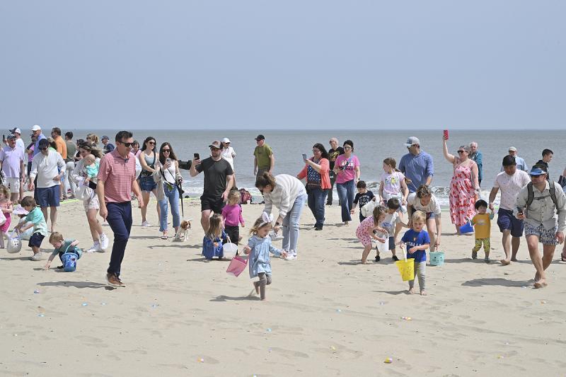 The crowd made short work of the 5,000 Easter eggs that were put out on the sand for Rehoboth Toy & Kite Company’s Easter Fun Day. TED PFIRRMANN PHOTOS