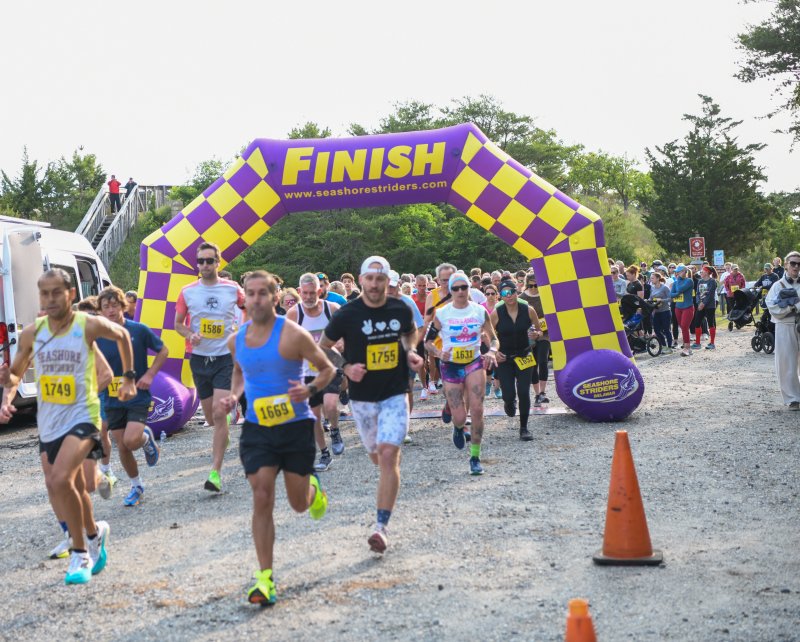 The start of the Race for the Ribbon 5K. DAVE FREDERICK PHOTOS