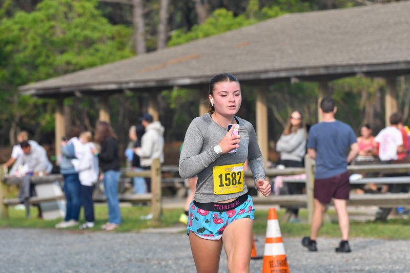 Daisy Hughes clocks a time of 27:12.