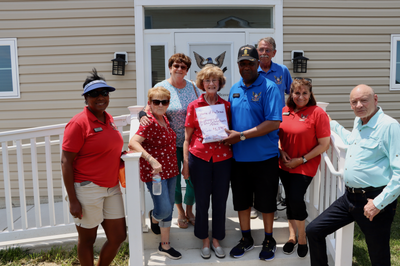 St. John the Apostle Church in Milford donated $1,190 in gift cards collected by its parishioners. Shown in back are (l-r) Maggy McCole, St. John’s Church and Dallas Wingate, HOB board member. In front are Angela Showell, HOB board member; Peggy DeMartin, St. John’s Church; Stephanie McDonough, St. John’s Church; Greg Fuller, HOB acting executive director; Liza Orlando, HOB board member; and Les Stephenson, HOB co-founder.