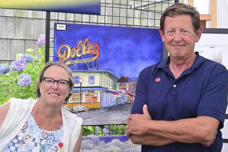 Cheryl and Tony McKee of Tony McKee Art share his watercolor paintings.