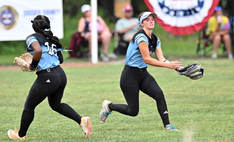 Taylor Lowe calls off Cierra Lewis and makes the grab in short right field.