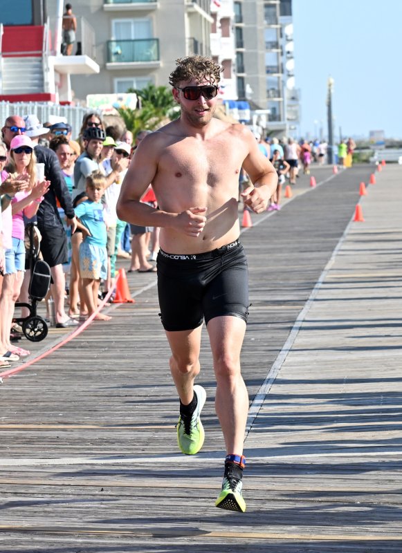 Middletown’s Alexander Geiersbach takes second place with a time of 30.40.7.