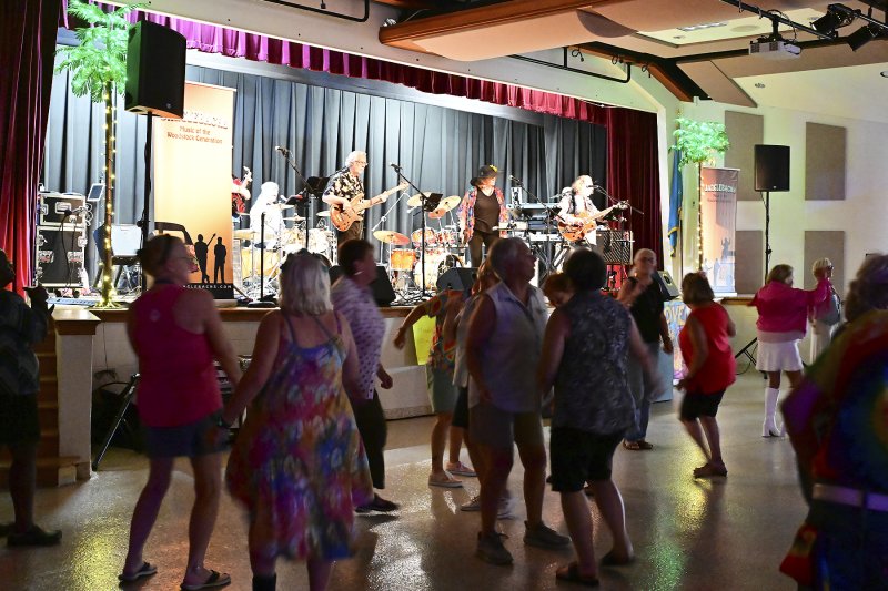The dance floor is alive with dancing as the Janglebachs rock the night away. TED PFIRRMANN PHOTOS