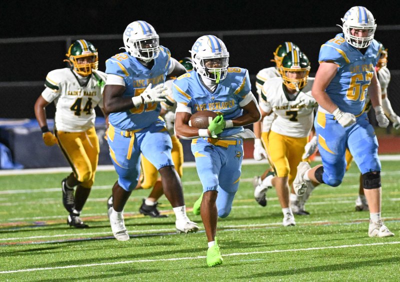Cape’s Ty Handy runs for a touchdown that was called back for an illegal block.