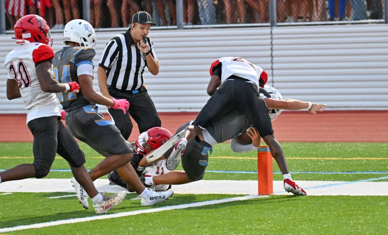 Cape quarterback Jameson Tingle was marked short on this running play.
