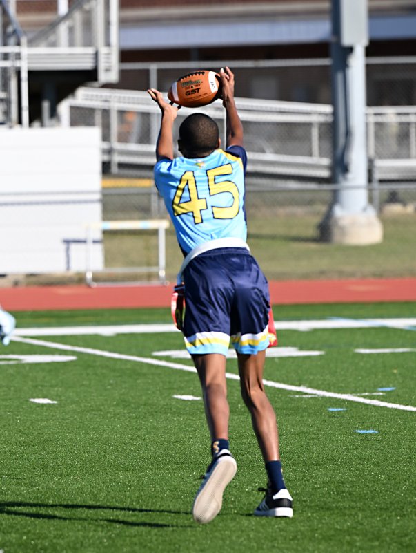 Zane Richardson pulls in his first touchdown of the game in the back corner of the end zone.